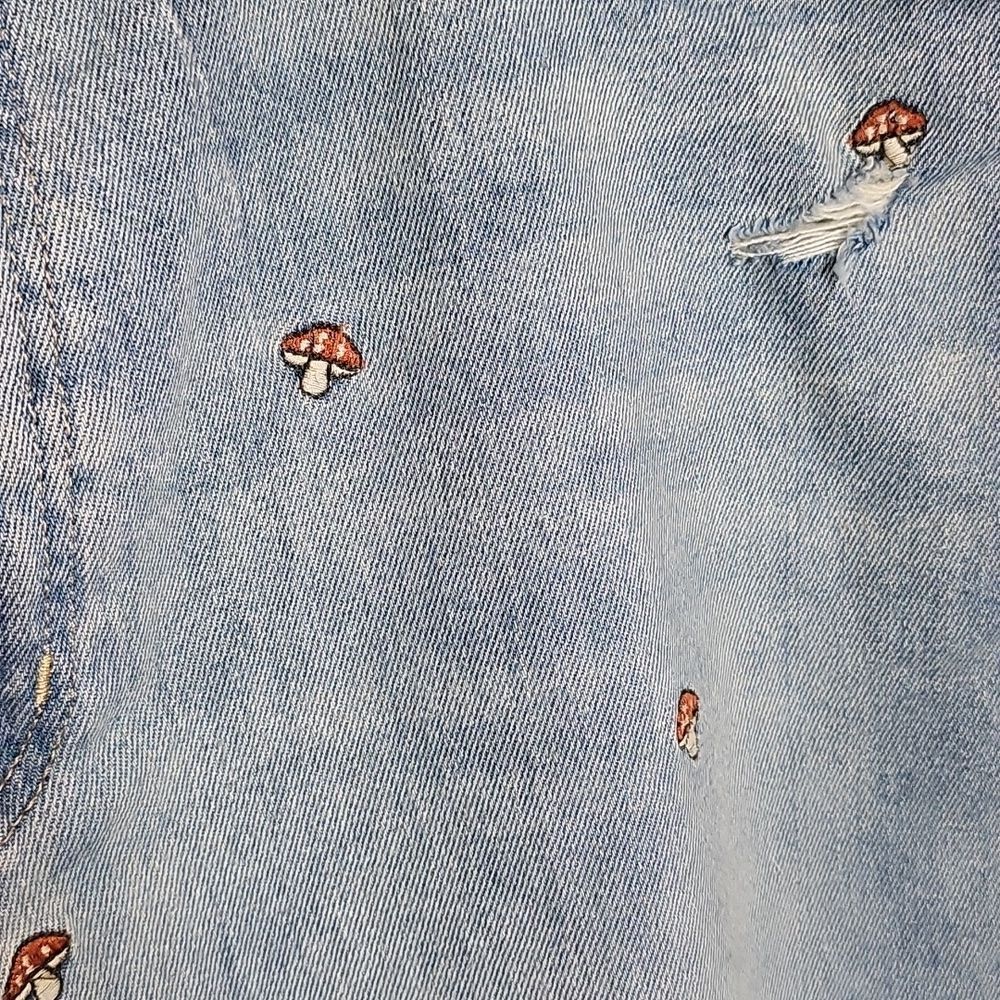 NWT Mushroom‎ Embroidered Mom Jeans Arizona Jean Company Blue Distressed 21 - Picture 3 of 10